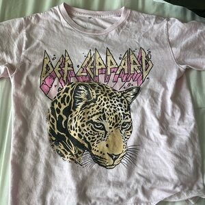 Pink Def Leppard women’s small